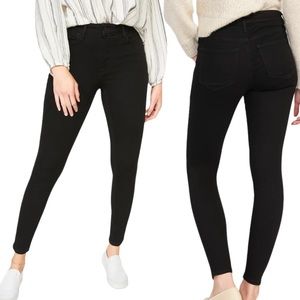 NWOT Old Navy Rockstar Never Fade Black Mid Rise Jeans Size 8